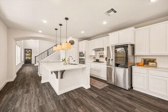 Building Photo - 7933 Spring Run Dr