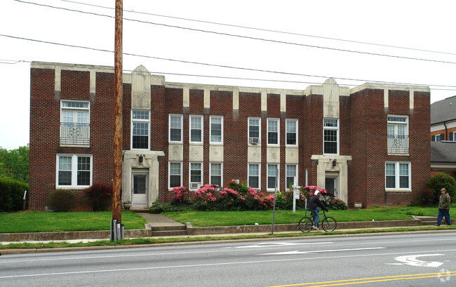 Building Photo - Rowella Apartments
