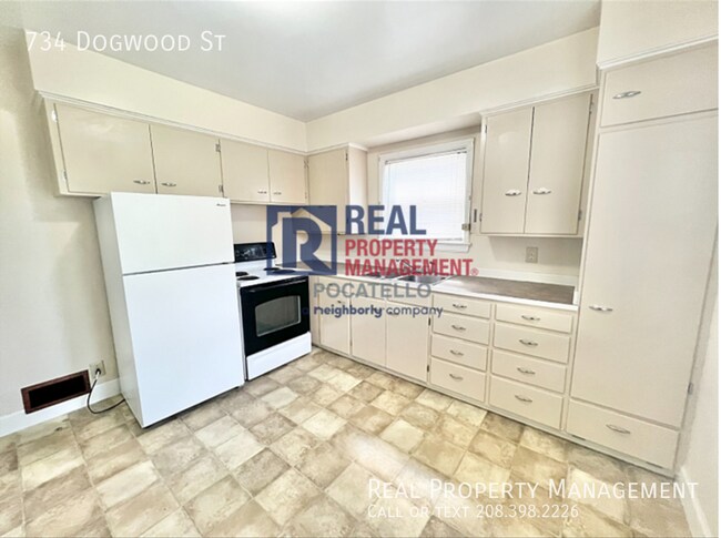 Building Photo - 3 Bedroom 2 Bath home - 1 Car Garage