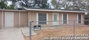 Foto del edificio - 1447 Edris Dr