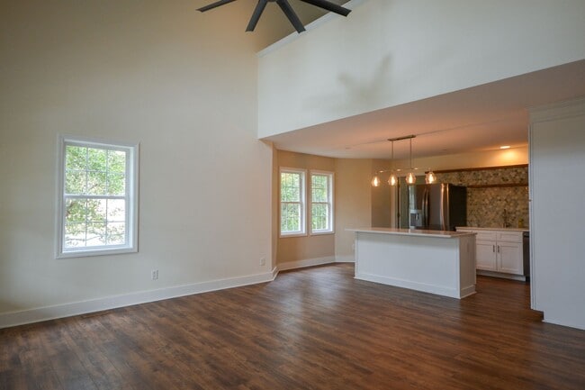 Building Photo - Beautiful 3 BR Home in Surf City