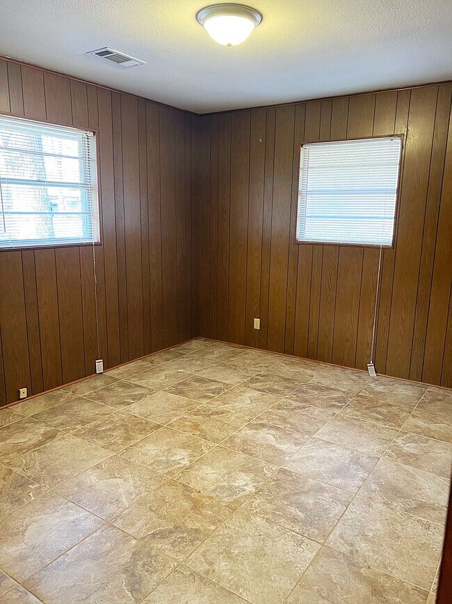 Building Photo - 6012 Barrows, Kountze, TX 77625