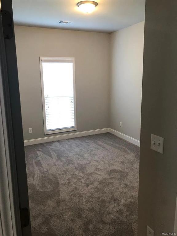 Foto del edificio - 8311 Faith Ln