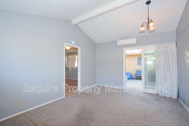 Foto del edificio - 2120 Rocklyn St