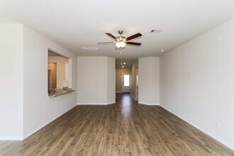 Building Photo - 8204 Sunberry Shadow Dr