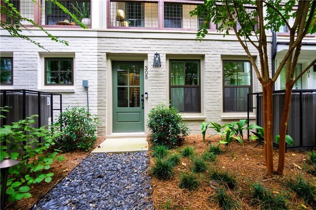 Foto del edificio - 305 Dilbeck Cir