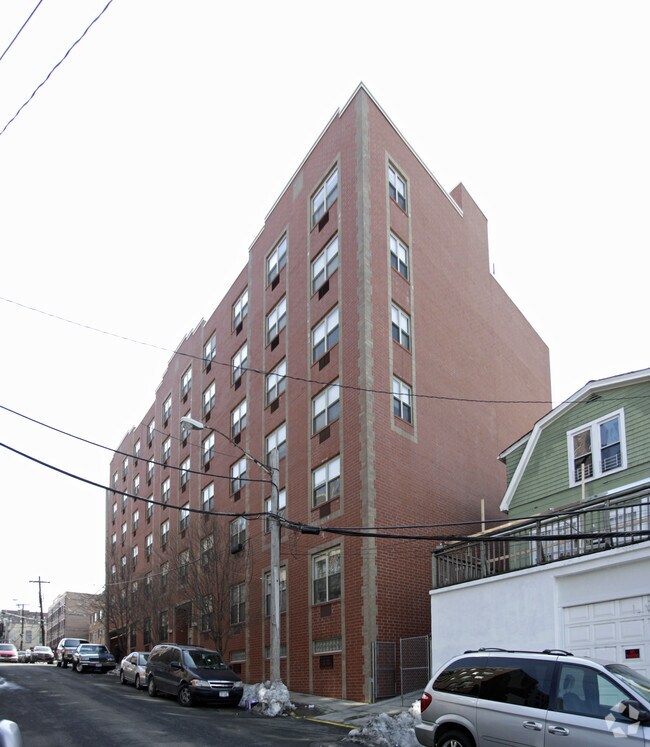 644 E 232nd St Bronx, NY 10466 Rentals Bronx, NY
