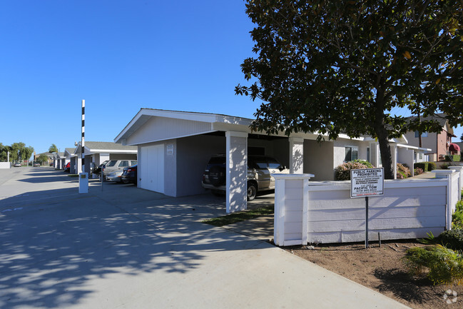 Building Photo - Coronado Villa Apartments