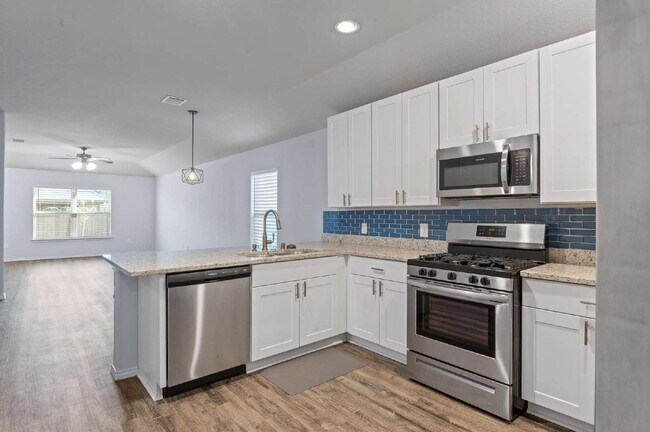 Foto del edificio - 2024 Cedar Tree Ct