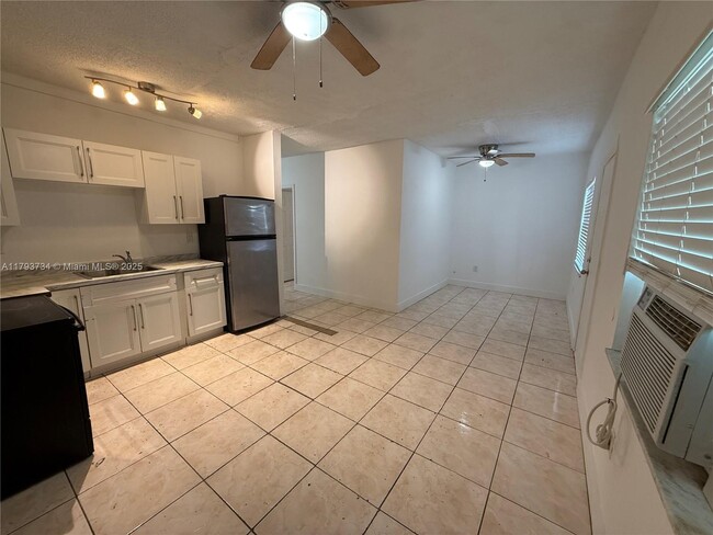 Foto del edificio - 6907 NW 2nd Ave