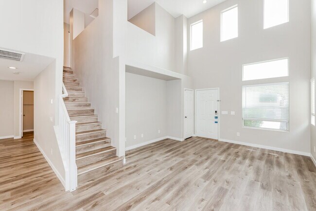 Foto del edificio - 7875 Windhamridge Dr