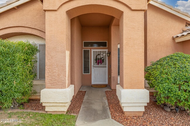 Building Photo - 15221 N 87th Dr