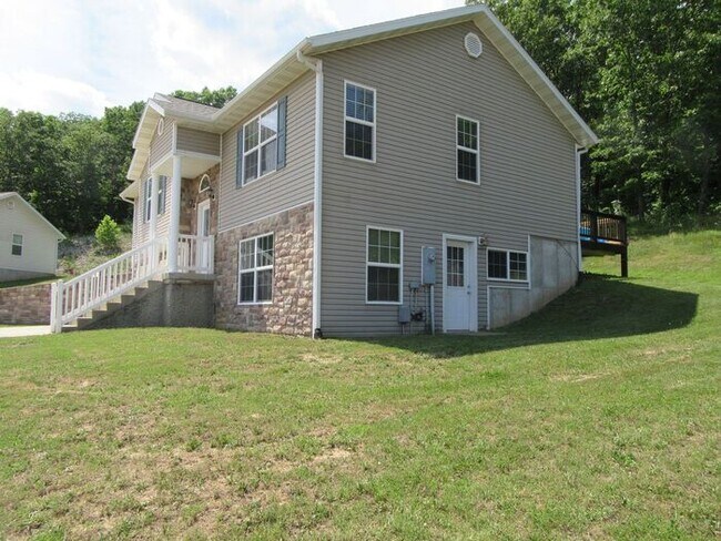 Building Photo - Available July 29! Must see!!!