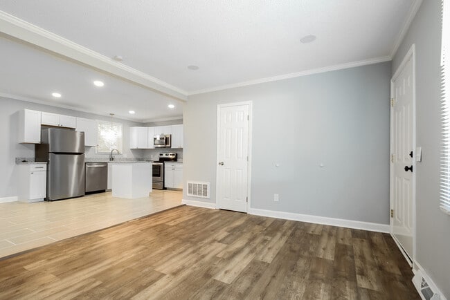 Foto del edificio - 409 Kenmore Dr