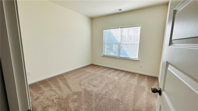 Foto del edificio - 212 Centennial Cir