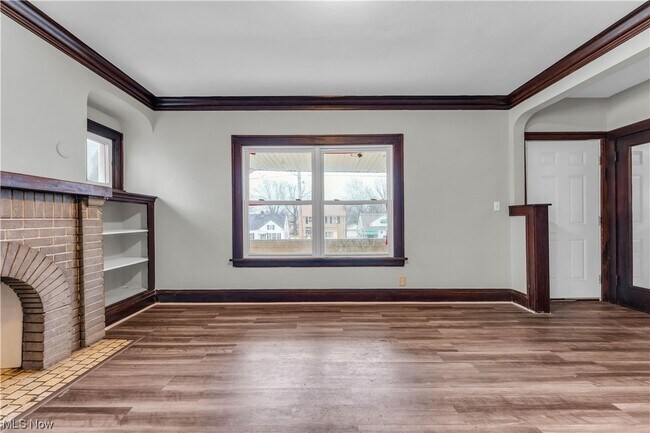Building Photo - 3878 E 147th St