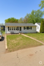 Building Photo - 1221 Vincent Pl