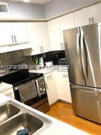 Foto principal - 2103 Renaissance Blvd