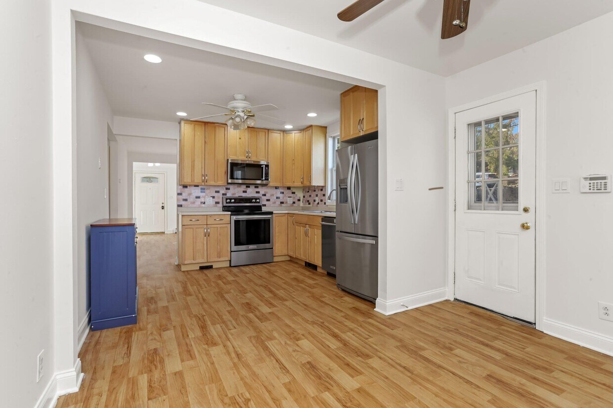 Foto principal - 219 Center Dr