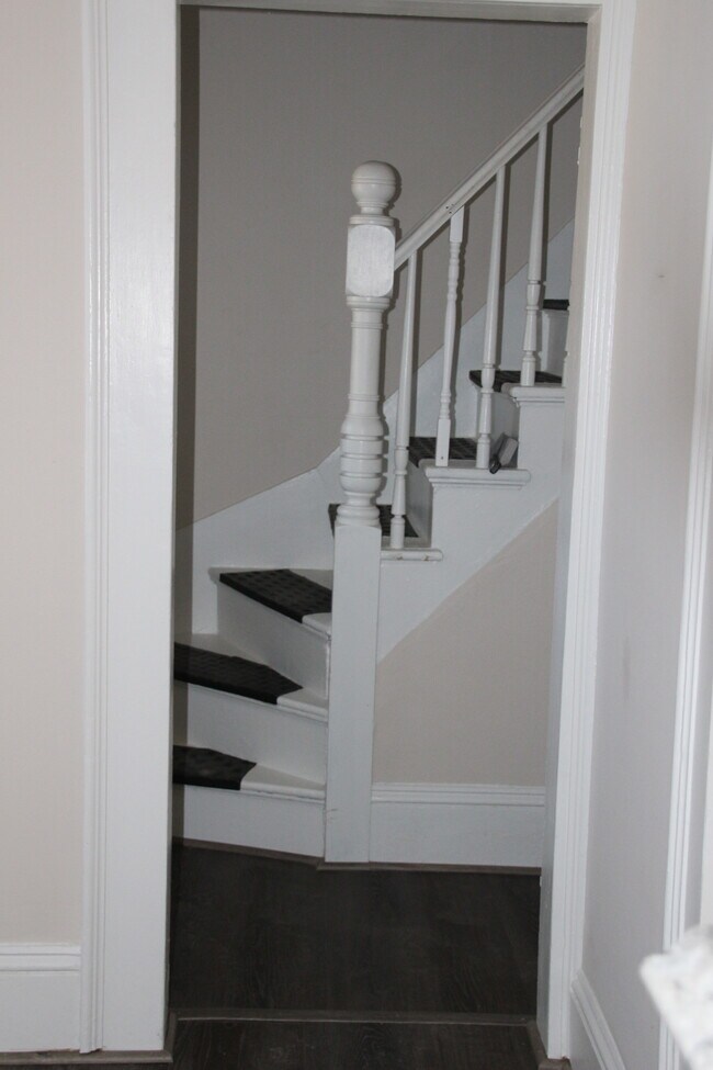 Stairs to 2nd level - 22 Durham Rd