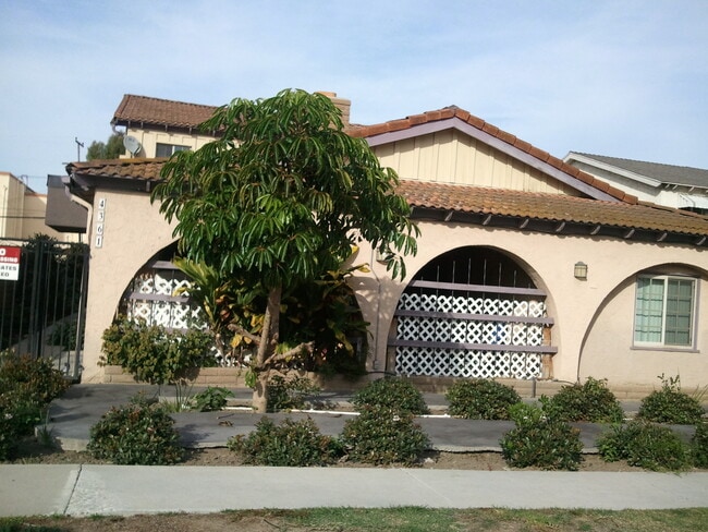 Building Photo - 4361 Green Ave