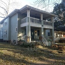 Building Photo - 1128 W 41st Terrace