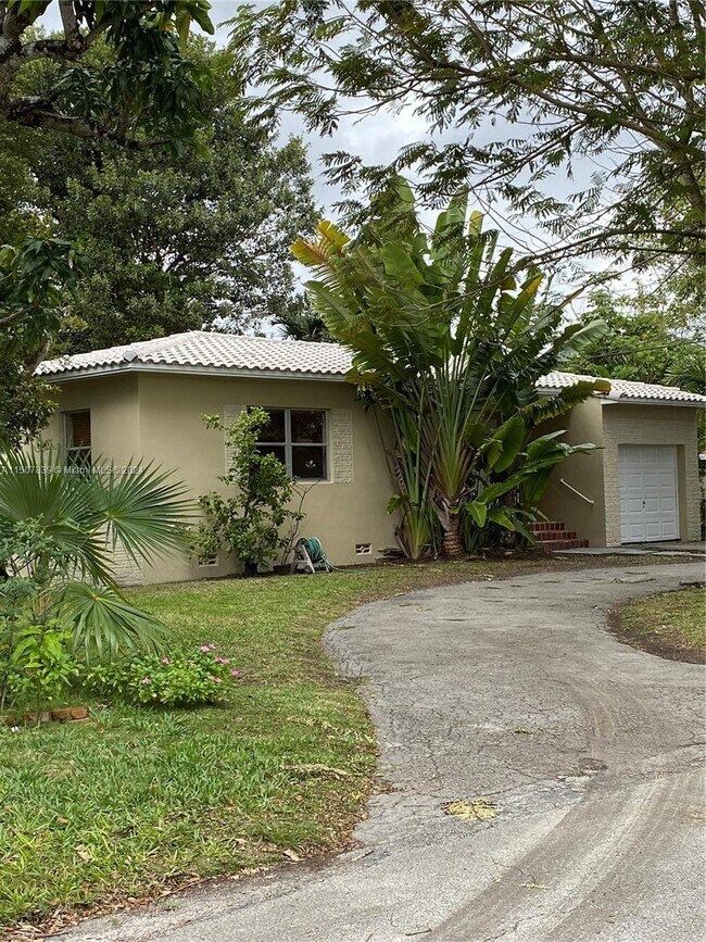 Foto del edificio - 3330 SW 62nd Ave
