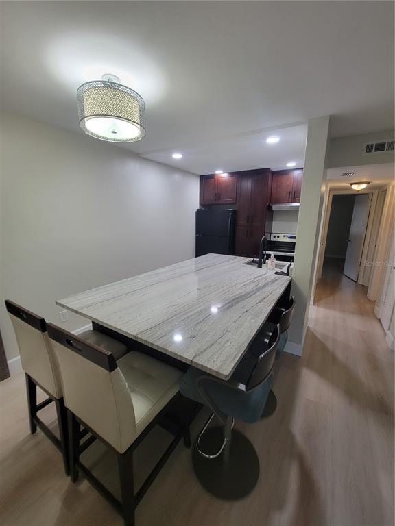 Foto del edificio - 4810 S Dauphin Ave