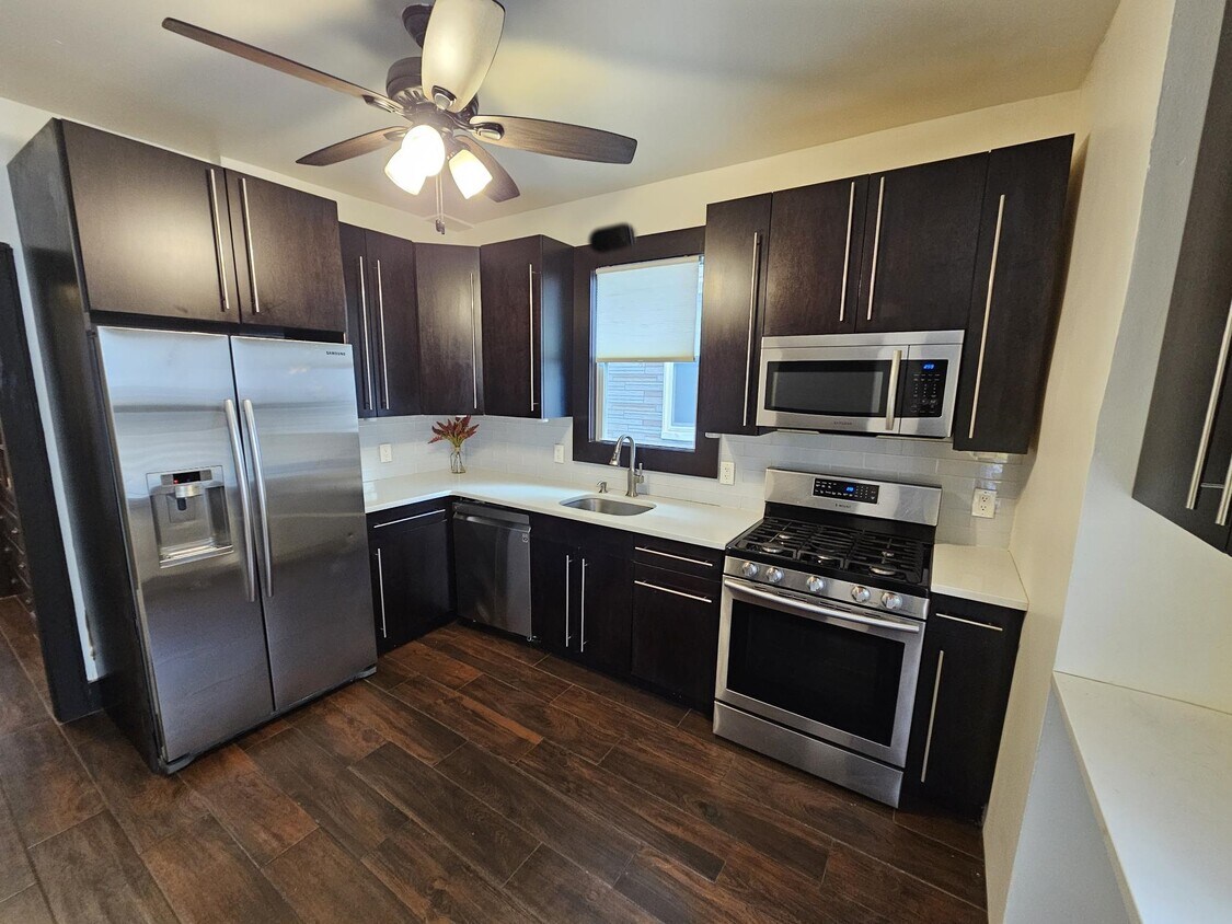 Foto principal - 303 Fulton Ave