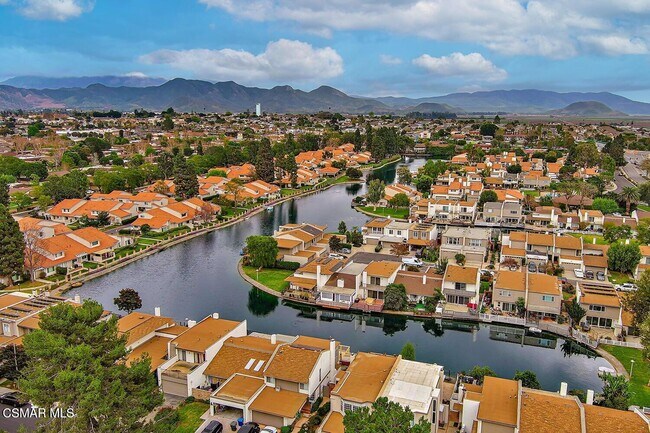 Foto del edificio - 560 Chapala Dr