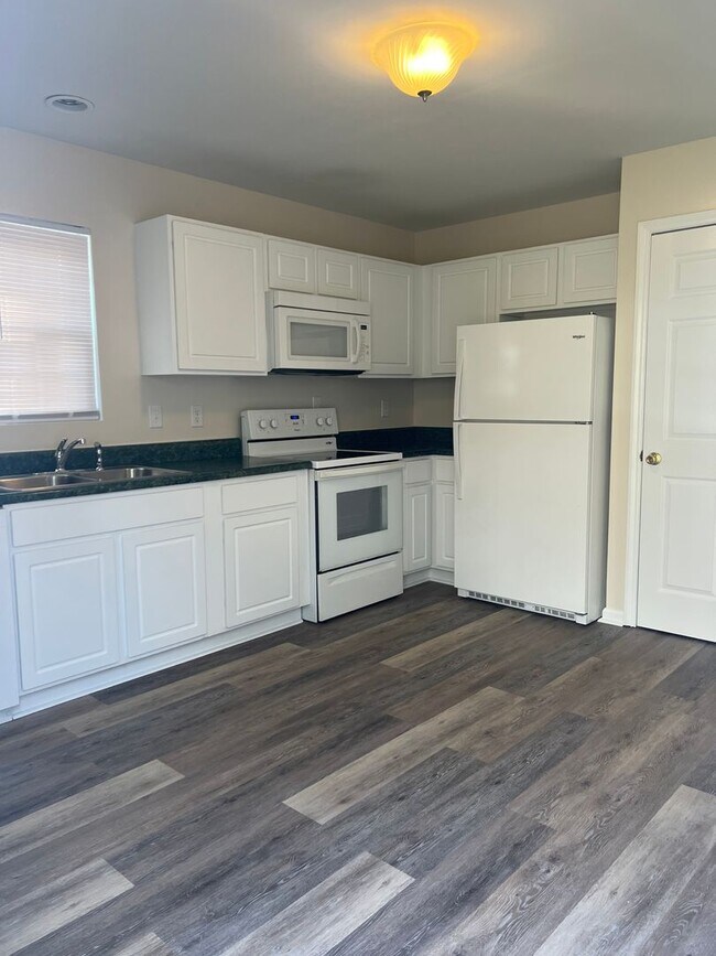 Foto del edificio - 408 Snow St