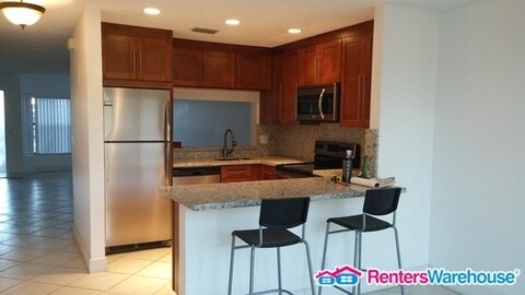 Building Photo - 3967 Cocoplum Cir