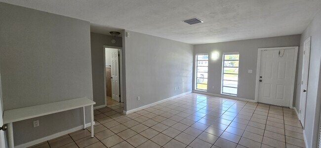Foto del edificio - 19572 NW 29th Pl