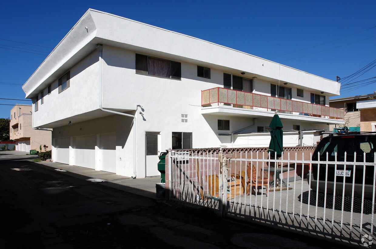 Foto del edificio - 1022 Larch St