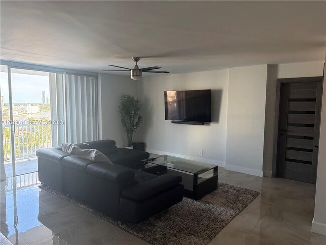 Foto del edificio - 137 Golden Isles Dr