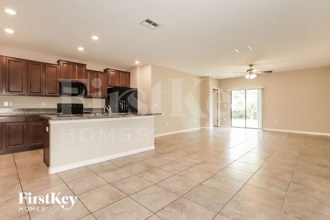 Foto del edificio - 5041 Brickwood Rise Dr