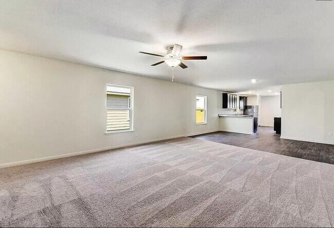 Building Photo - 18737 Speculator Ln