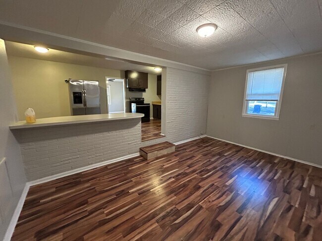 Foto del edificio - 3901 Ellen Dr NW