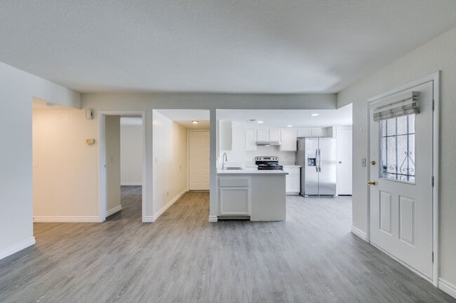 Building Photo - 2 bedroom & 2 bath unit first floor