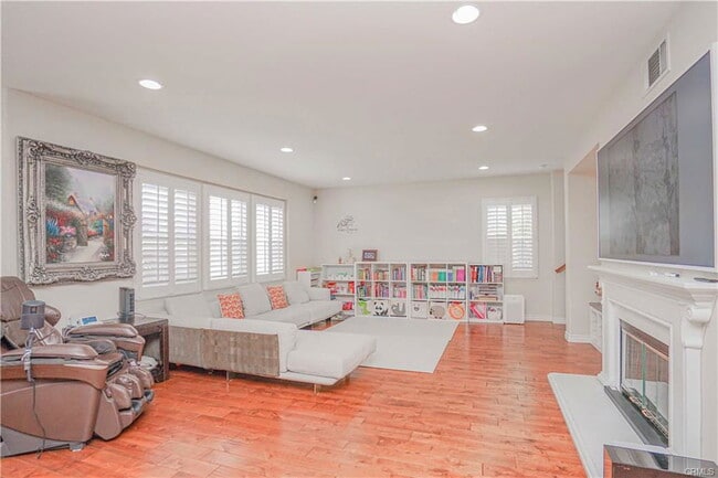 Photo - 1405 Starbuck St House