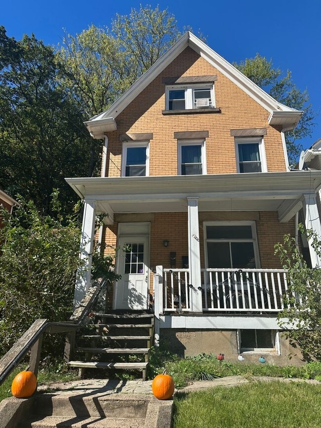 Foto del edificio - 526 Westinghouse Ave