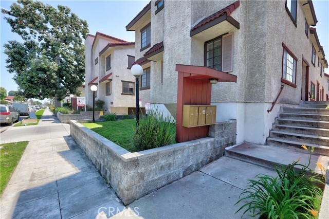 Foto del edificio - 1290 Elm Ave