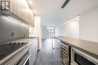 Building Photo - 57 Spadina Ave.