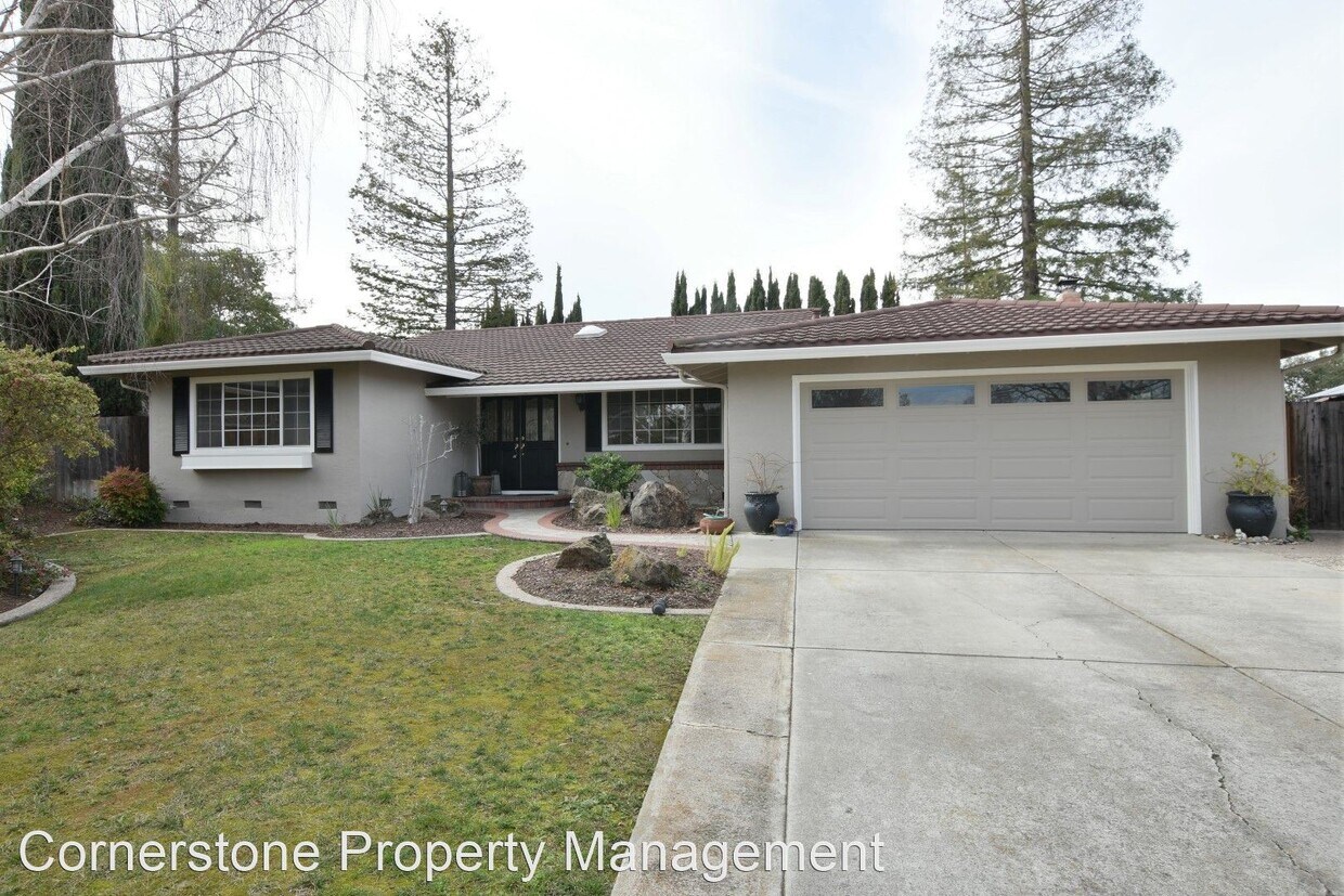 Foto principal - 4 br, 2 bath House - 1148 Holly Ann Pl