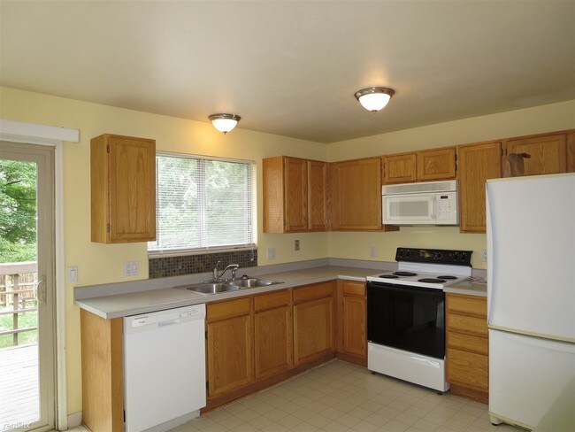 Building Photo - 4 br, 2 bath House - 2491 Ridge Drive