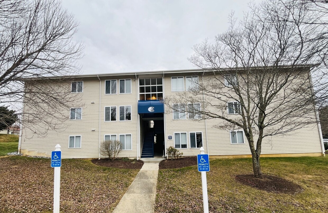 Photo - 1730 Liberty Lane, #14