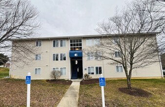 Building Photo - 1730 Liberty Ln
