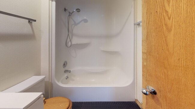 Building Photo - 10 Langdon St