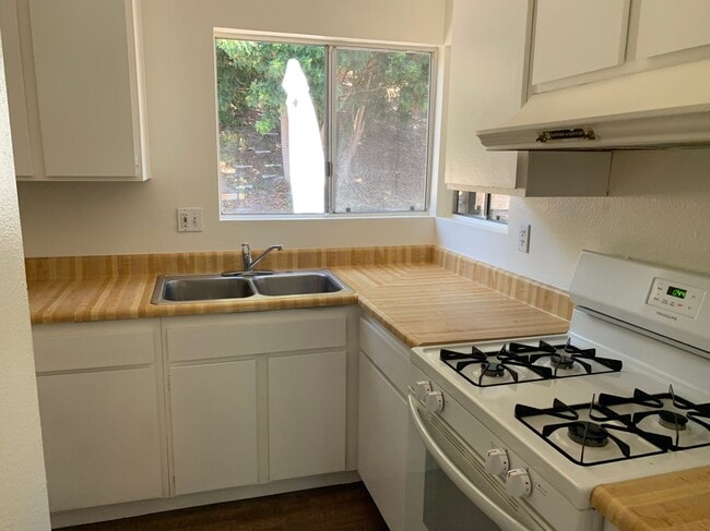 Building Photo - 4554 Quailridge Dr