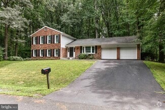 Building Photo - 12231 Westwood Hills Dr